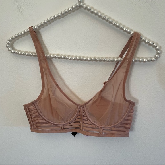 NWT Victorias Secret nude color mesh bra 32C - Picture 12 of 12